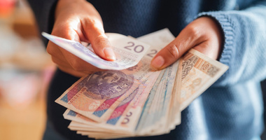 Jak zarabiać na promocjach bankowych i unikać ukrytych opłat?