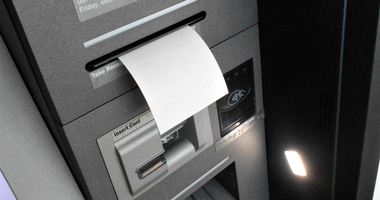 Opłaty za bankomaty - jak uniknąć?